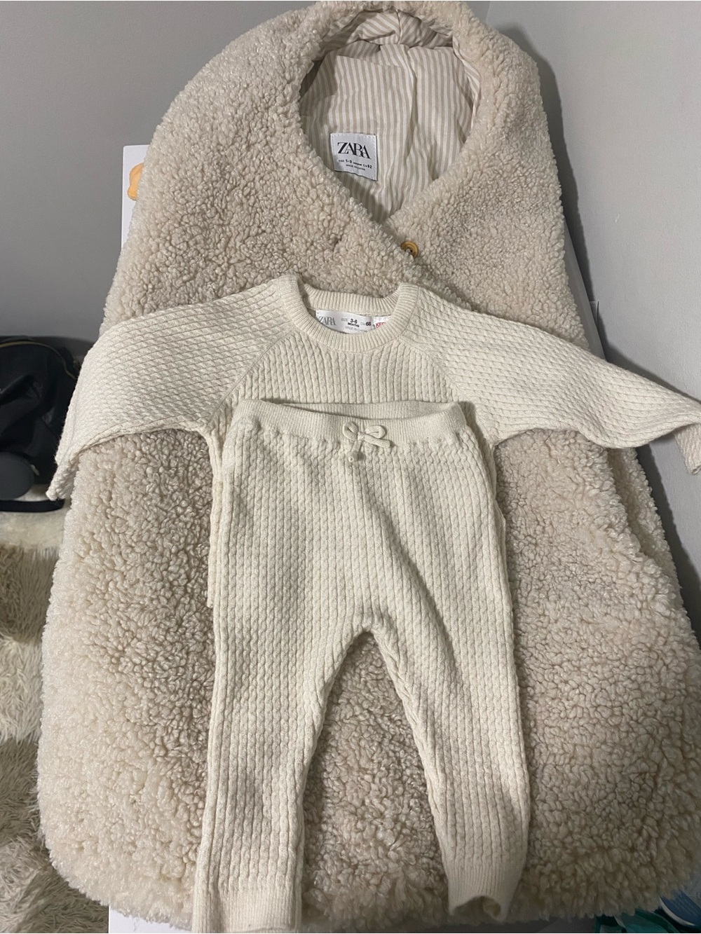 ZARA Baby Faux Shearling Baby Nest / Footmuff